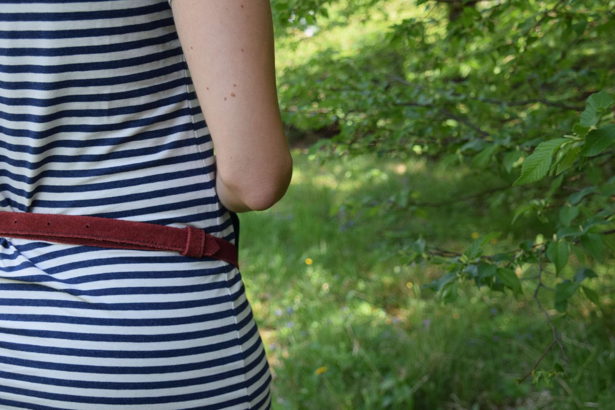 Handmade leather green waist bag/clutch - Image 6