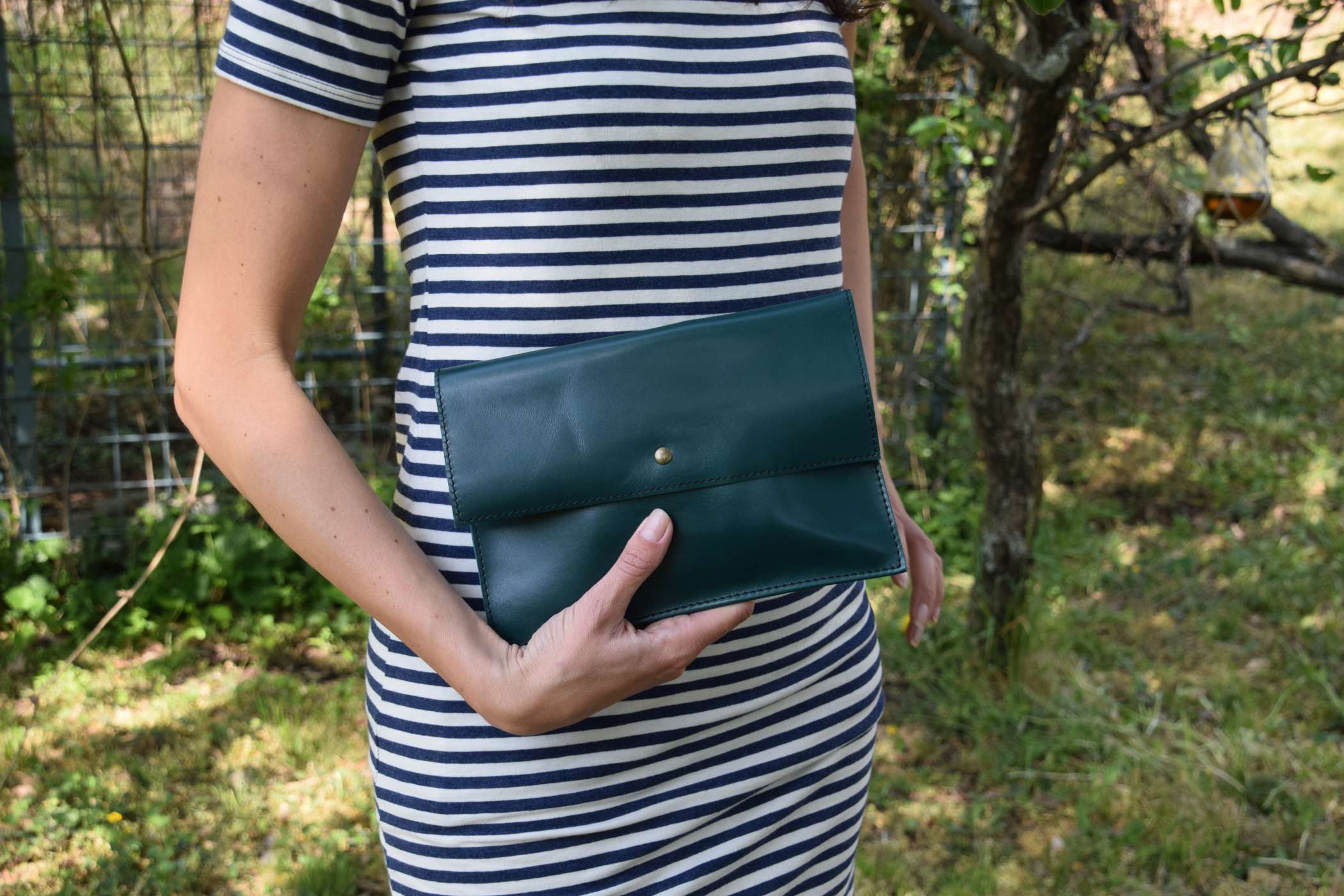 Handmade leather green waist bag/clutch - Image 5