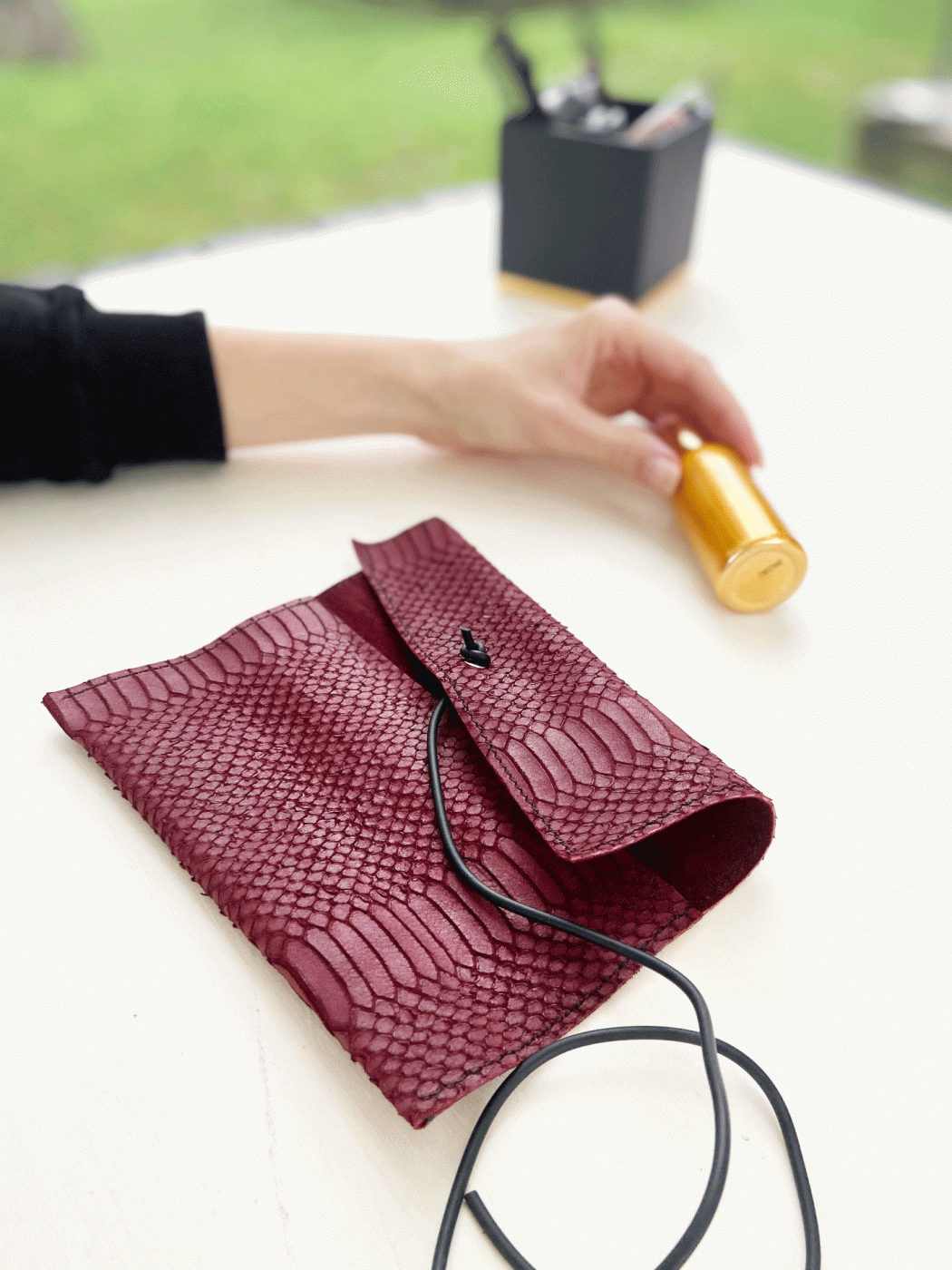 Makeup bag made from real leather and natural rubber - Image 2