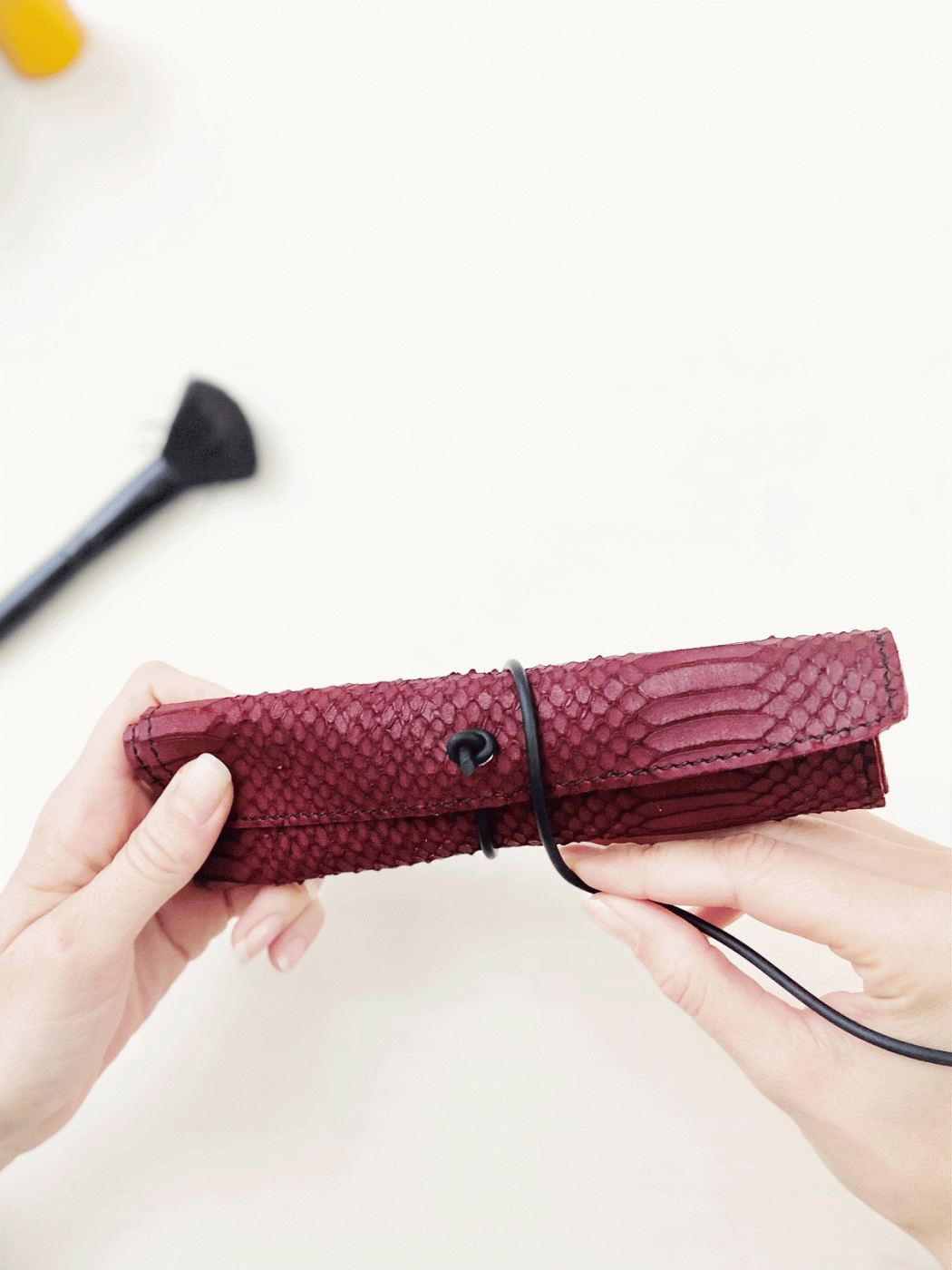 Makeup bag made from real leather and natural rubber