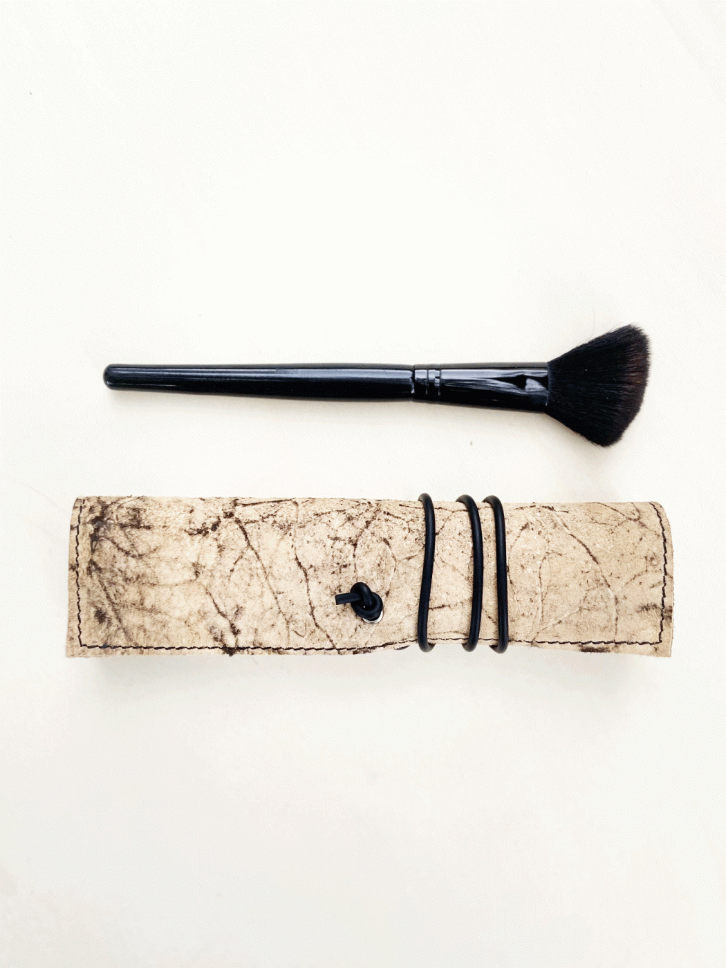 Makeup bag made from real leather and natural rubber. - Image 7