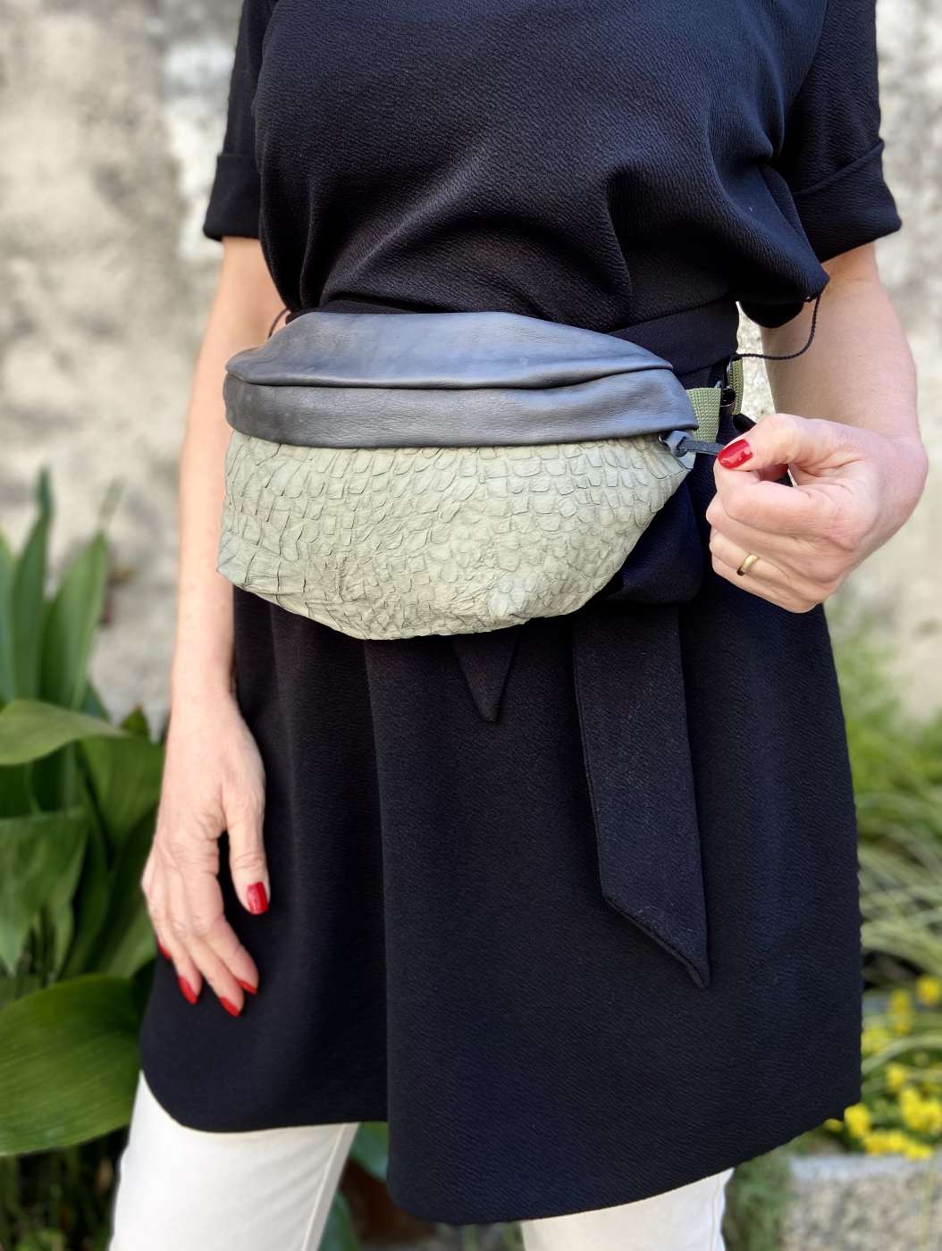 Unique handmade leather belt bag – made to stand out - Image 4