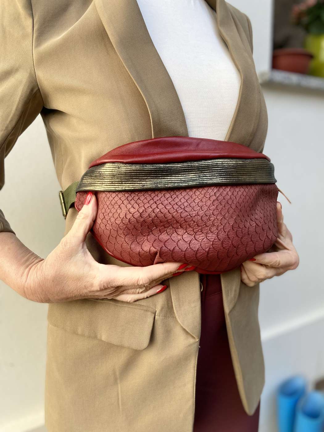 Unique handmade leather belt bag – made to stand out - Image 6