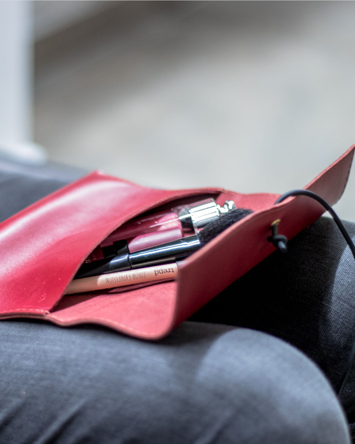 makeupabag_unique_red_4